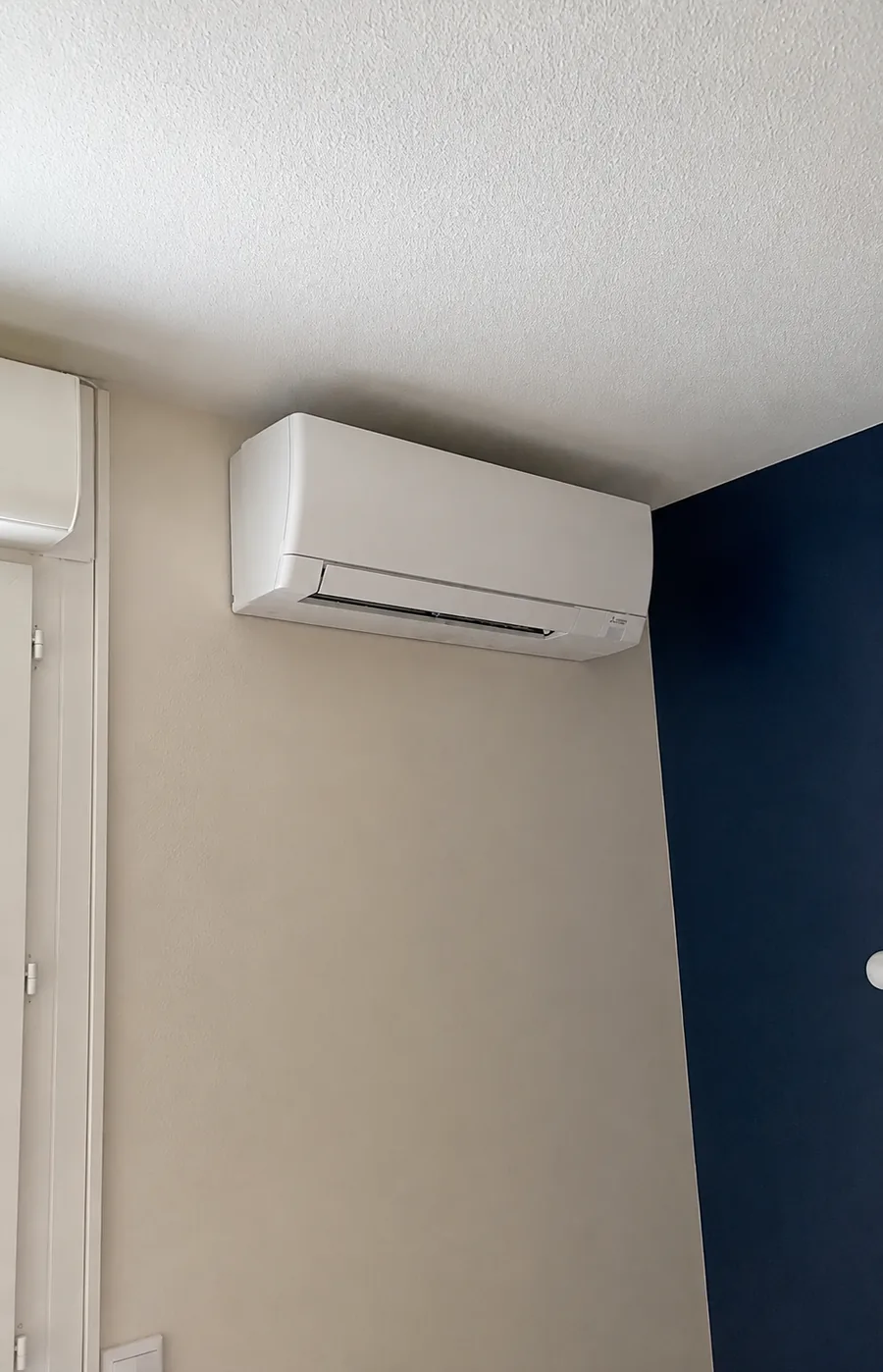 Climatisation réversible installée par Kelvyn dans un intérieur